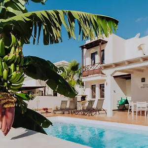 Sunset Faro Deluxe & Pool Villa
